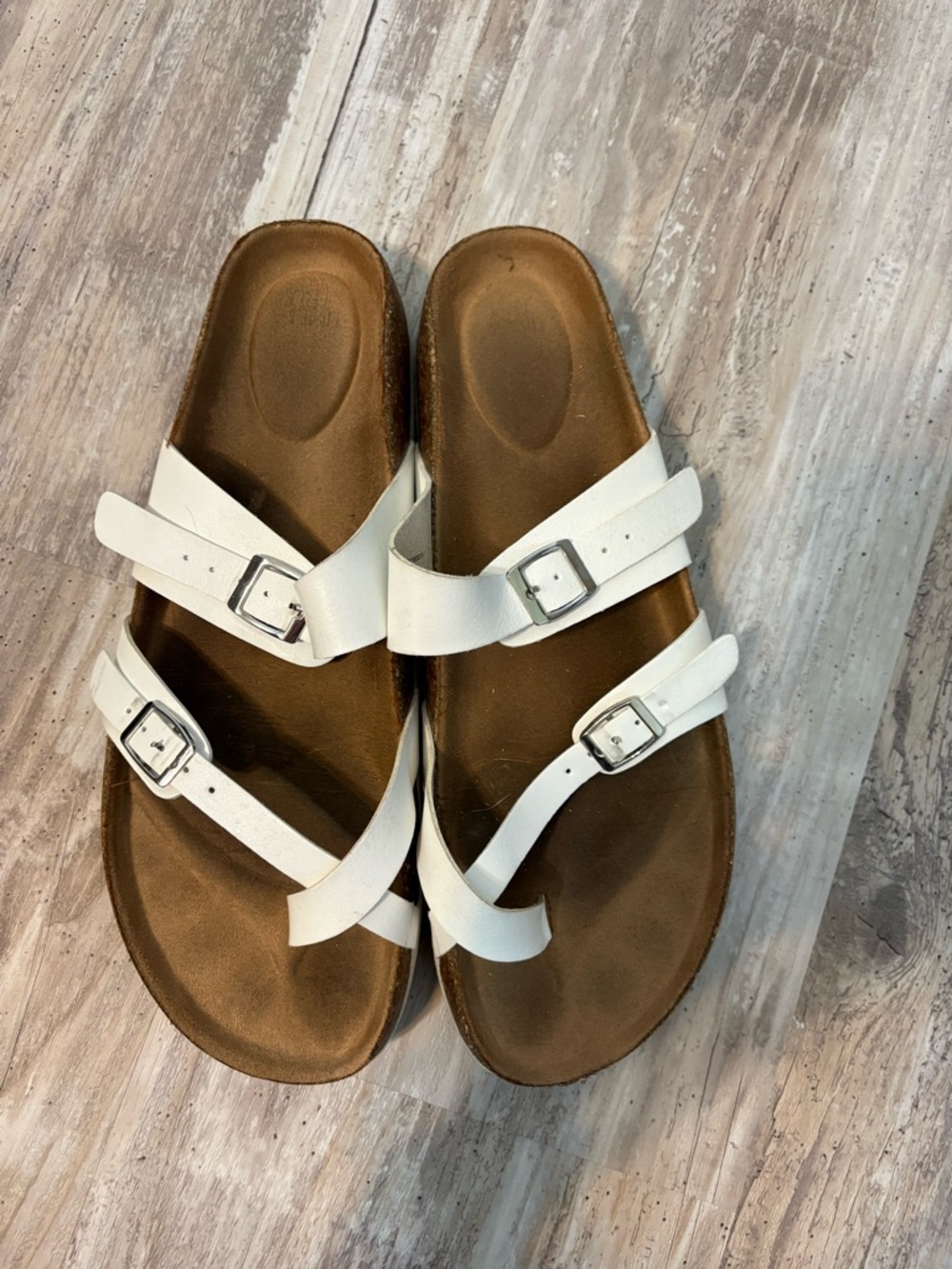 White Sandals with Criss- Crossed Buckle Design